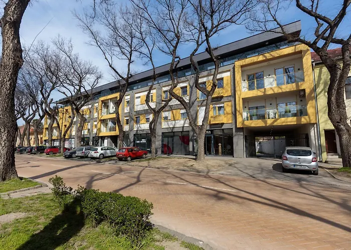 Donner Luxury شقة